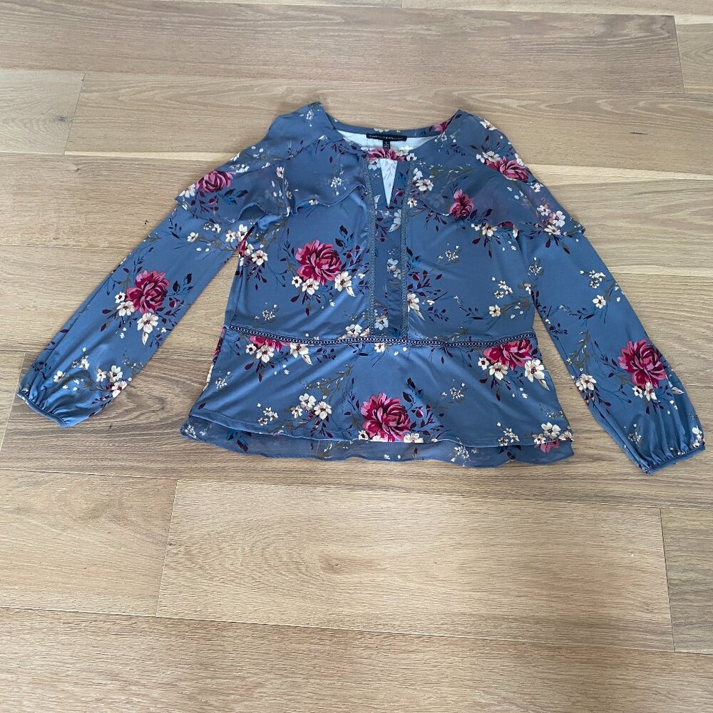 WHBM Blue Floral  Long Sleeve Top Size Large